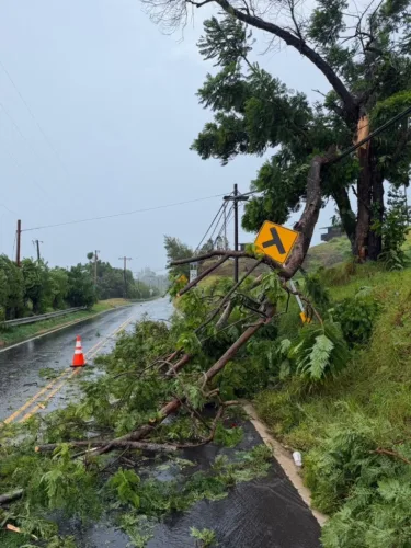 Thousands remain without power in Maui County following Lala